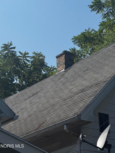 Tiny photo for 824 Bartley Place, Toledo, OH 43609 (MLS # 10012654)