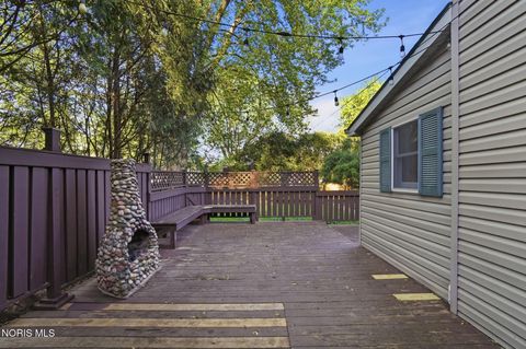 Tiny photo for 332 Buttonwood Avenue, Bowling Green, OH 43402 (MLS # 10006733)