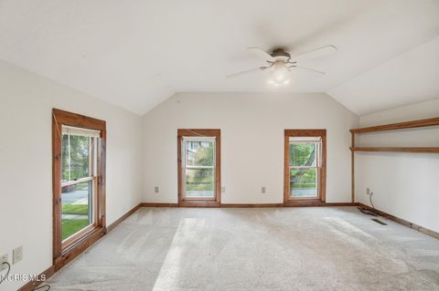 Tiny photo for 332 Buttonwood Avenue, Bowling Green, OH 43402 (MLS # 10006733)