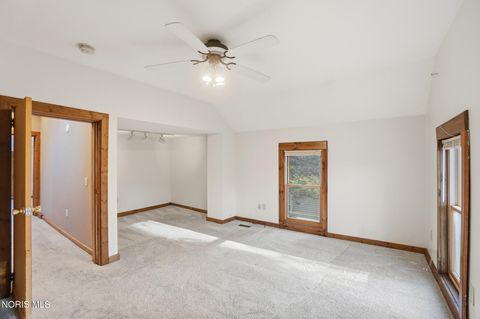 Tiny photo for 332 Buttonwood Avenue, Bowling Green, OH 43402 (MLS # 10006733)