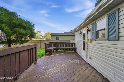 Tiny photo for 332 Buttonwood Avenue, Bowling Green, OH 43402 (MLS # 10006733)