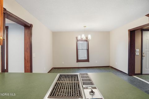 Tiny photo for 332 Buttonwood Avenue, Bowling Green, OH 43402 (MLS # 10006733)