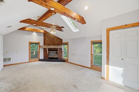 Tiny photo for 332 Buttonwood Avenue, Bowling Green, OH 43402 (MLS # 10006733)