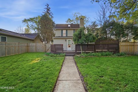 Tiny photo for 332 Buttonwood Avenue, Bowling Green, OH 43402 (MLS # 10006733)