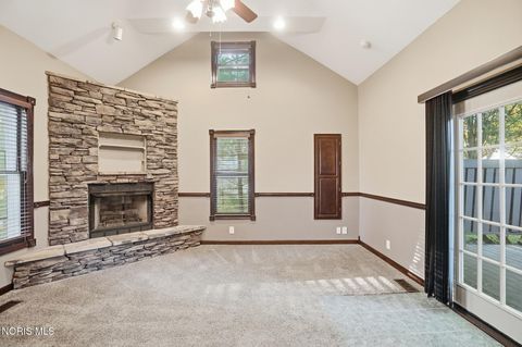 Tiny photo for 332 Buttonwood Avenue, Bowling Green, OH 43402 (MLS # 10006733)