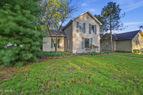 Tiny photo for 332 Buttonwood Avenue, Bowling Green, OH 43402 (MLS # 10006733)