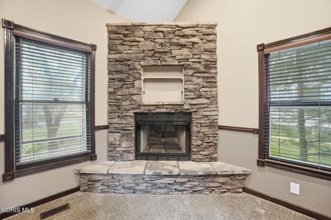 Tiny photo for 332 Buttonwood Avenue, Bowling Green, OH 43402 (MLS # 10006733)