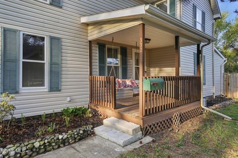 Tiny photo for 332 Buttonwood Avenue, Bowling Green, OH 43402 (MLS # 10006733)