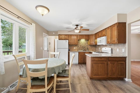Tiny photo for 1744 Cass Road, Maumee, OH 43537 (MLS # 10013801)