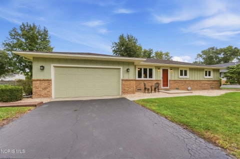 Tiny photo for 1744 Cass Road, Maumee, OH 43537 (MLS # 10013801)