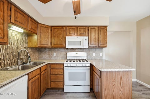 Tiny photo for 1744 Cass Road, Maumee, OH 43537 (MLS # 10013801)