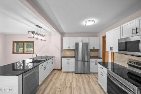 Tiny photo for 5837 Seaman Road, Oregon, OH 43616 (MLS # 10012677)
