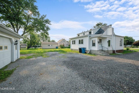 Tiny photo for 5837 Seaman Road, Oregon, OH 43616 (MLS # 10012677)