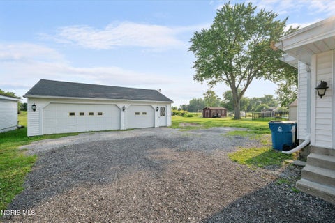 Tiny photo for 5837 Seaman Road, Oregon, OH 43616 (MLS # 10012677)