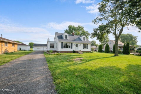 Photo of 5837 Seaman Road, Oregon, OH 43616 (MLS # 10012677)