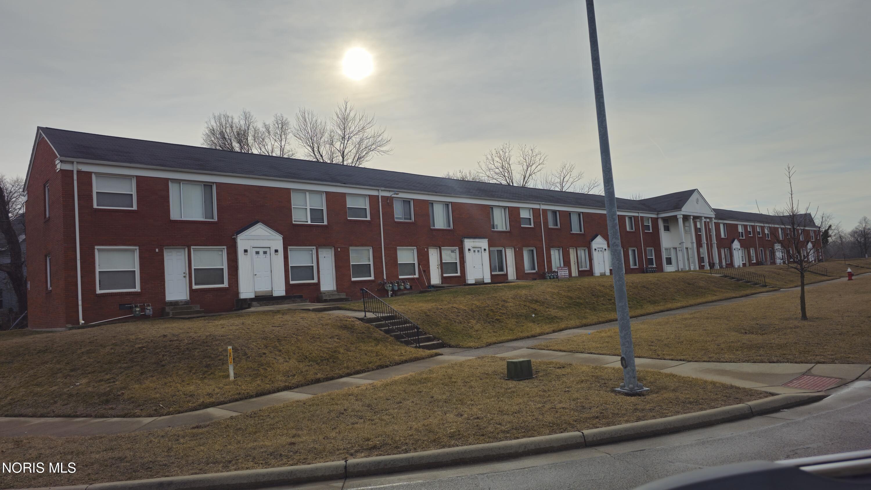 1303 S Cove Boulevard