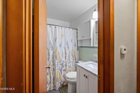 Tiny photo for 802 Johnson Street, Maumee, OH 43537 (MLS # 10006539)