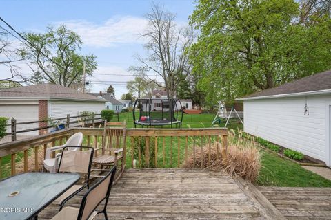 Tiny photo for 802 Johnson Street, Maumee, OH 43537 (MLS # 10006539)