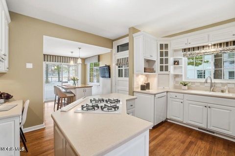 Tiny photo for 4028 Brookside Rd, Ottawa Hills, OH 43606 (MLS # 10004944)