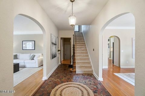 Tiny photo for 4028 Brookside Rd, Ottawa Hills, OH 43606 (MLS # 10004944)