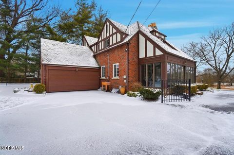 Tiny photo for 4028 Brookside Rd, Ottawa Hills, OH 43606 (MLS # 10004944)