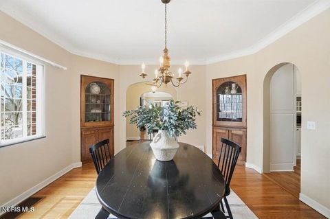 Tiny photo for 4028 Brookside Rd, Ottawa Hills, OH 43606 (MLS # 10004944)