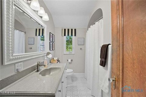 Tiny photo for 4028 Brookside Rd, Ottawa Hills, OH 43606 (MLS # 10004944)