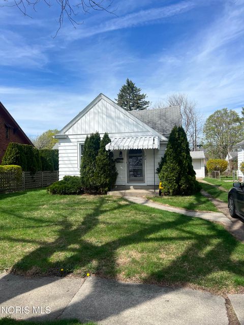 Photo of 318 Sunset Boulevard, Toledo, OH 43612 (MLS # 10006378)