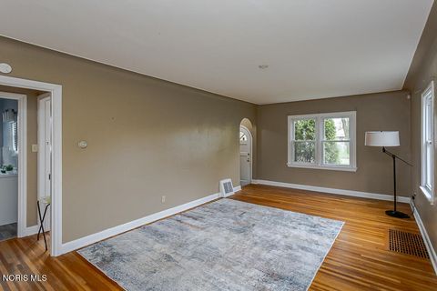 Tiny photo for 318 Sunset Boulevard, Toledo, OH 43612 (MLS # 10006378)