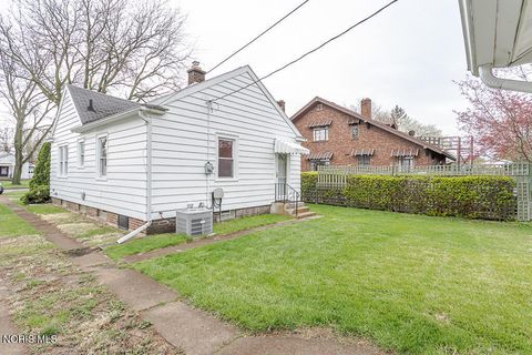 Tiny photo for 318 Sunset Boulevard, Toledo, OH 43612 (MLS # 10006378)