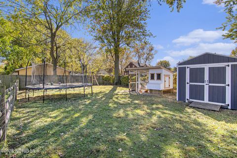 Tiny photo for 2285 Fitkin Street, Toledo, OH 43613 (MLS # 10000662)