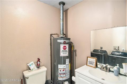 Tiny photo for 2285 Fitkin Street, Toledo, OH 43613 (MLS # 10000662)