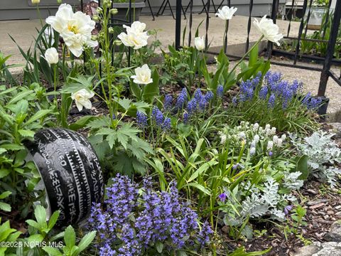 Tiny photo for 2752 Medford Drive, Toledo, OH 43614 (MLS # 10002442)