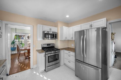 Tiny photo for 2752 Medford Drive, Toledo, OH 43614 (MLS # 10002442)