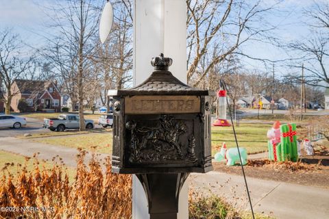 Tiny photo for 2752 Medford Drive, Toledo, OH 43614 (MLS # 10002442)