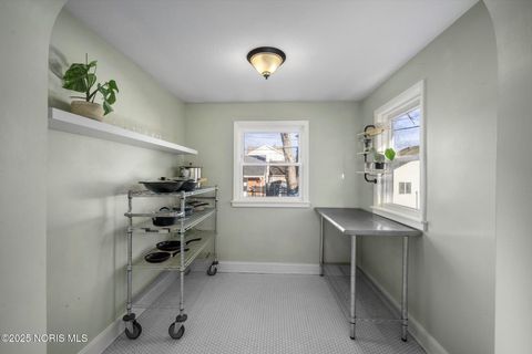 Tiny photo for 2752 Medford Drive, Toledo, OH 43614 (MLS # 10002442)