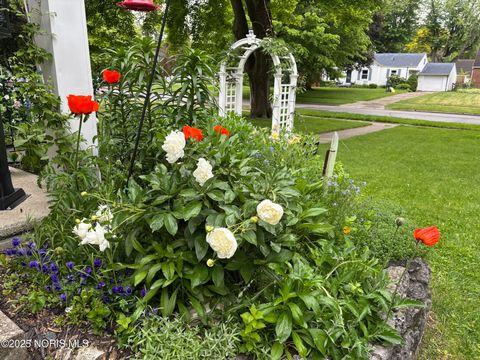 Tiny photo for 2752 Medford Drive, Toledo, OH 43614 (MLS # 10002442)