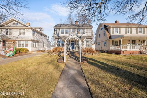 Tiny photo for 2752 Medford Drive, Toledo, OH 43614 (MLS # 10002442)