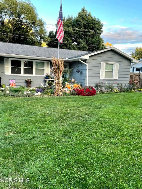 Tiny photo for 210 Park Lane, Bradner, OH 43406 (MLS # 10007998)