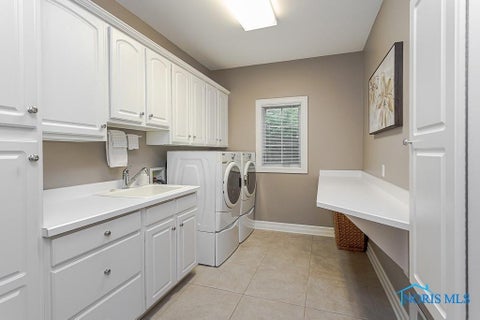 Tiny photo for 3339 Swan Ridge Lane, Maumee, OH 43537 (MLS # 10014154)