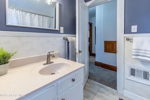 Tiny photo for 2724 Latonia Boulevard, Toledo, OH 43606 (MLS # 10000273)