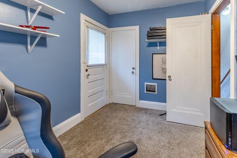 Tiny photo for 2724 Latonia Boulevard, Toledo, OH 43606 (MLS # 10000273)