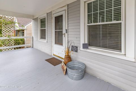 Tiny photo for 2724 Latonia Boulevard, Toledo, OH 43606 (MLS # 10000273)