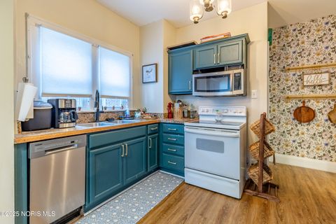 Tiny photo for 2724 Latonia Boulevard, Toledo, OH 43606 (MLS # 10000273)