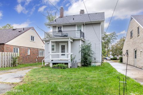 Tiny photo for 2724 Latonia Boulevard, Toledo, OH 43606 (MLS # 10000273)