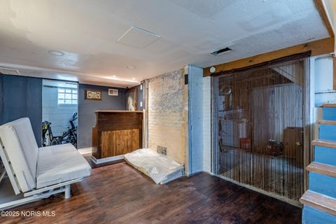 Tiny photo for 2724 Latonia Boulevard, Toledo, OH 43606 (MLS # 10000273)