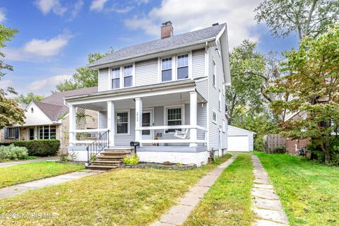 Tiny photo for 2724 Latonia Boulevard, Toledo, OH 43606 (MLS # 10000273)