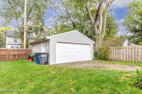 Tiny photo for 2724 Latonia Boulevard, Toledo, OH 43606 (MLS # 10000273)