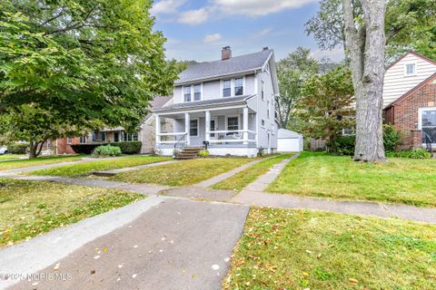 Tiny photo for 2724 Latonia Boulevard, Toledo, OH 43606 (MLS # 10000273)
