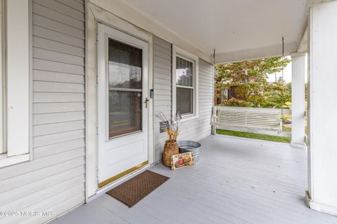 Tiny photo for 2724 Latonia Boulevard, Toledo, OH 43606 (MLS # 10000273)